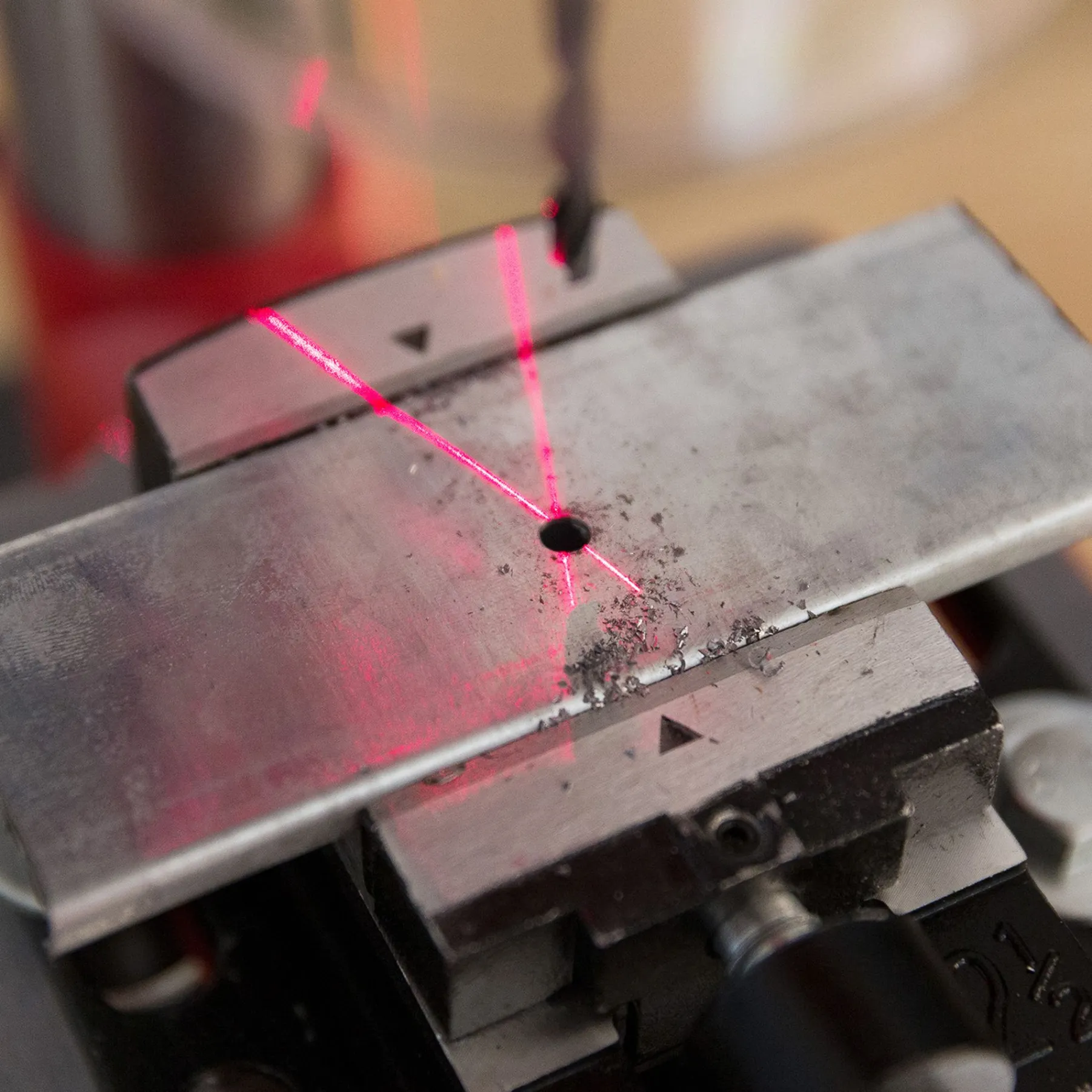 Tischbohrmaschine mit Laser 13 mm 500W